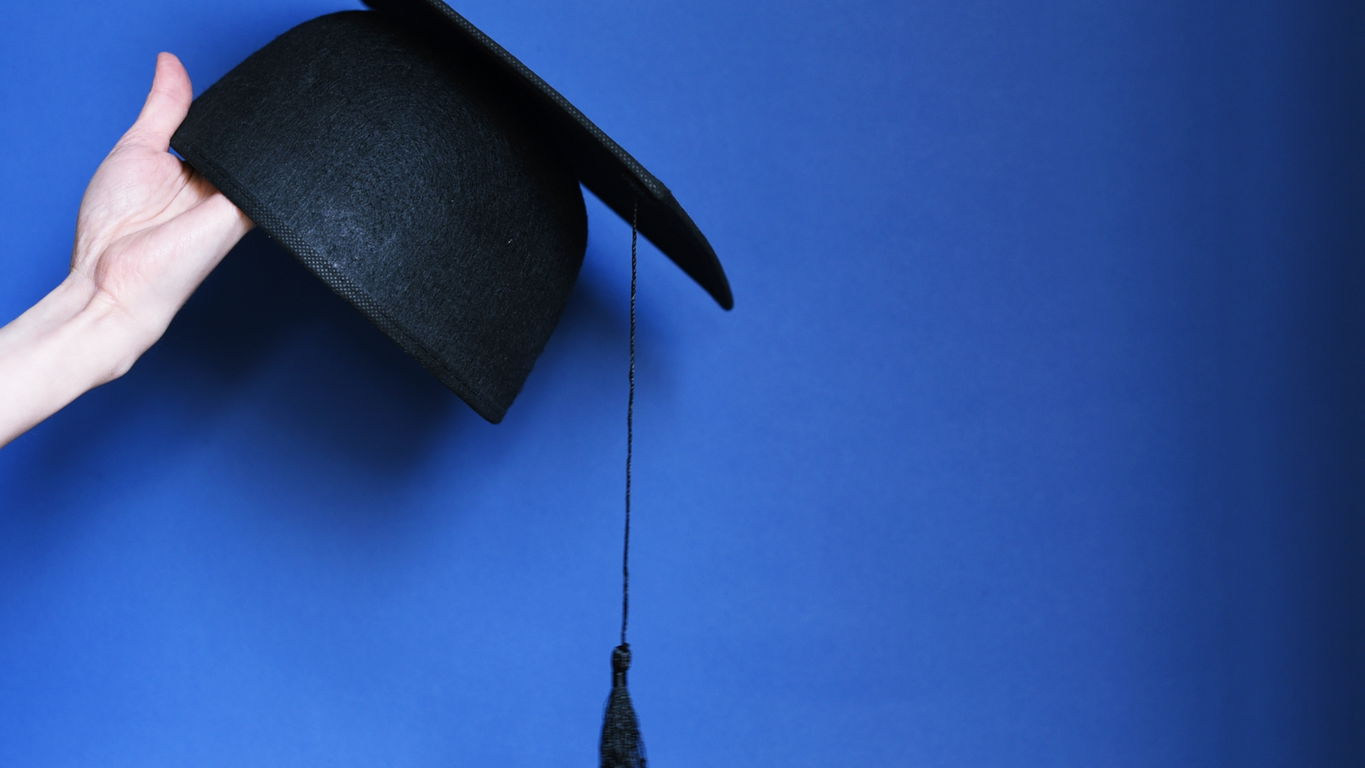 doctoral-cap-phd-austria.jpg Doctoral cap PhD Austria
