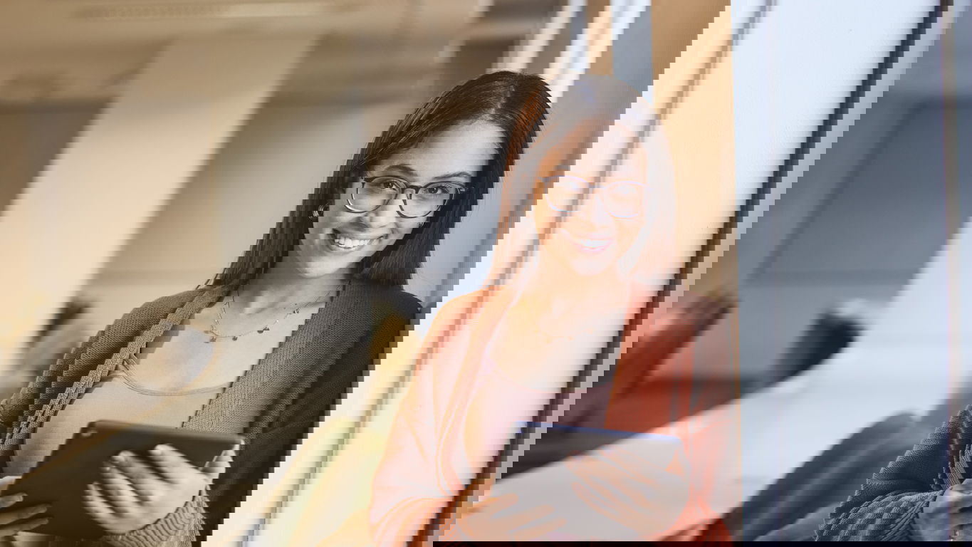 promotion-finanzieren.jpg A smiling PhD student