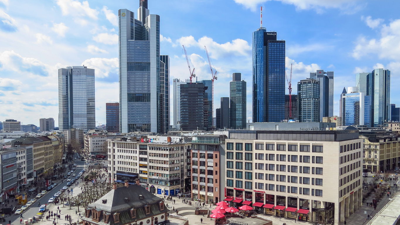 working-in-frankfurt.jpg Working in Frankfurt - Skyline Frankfurt